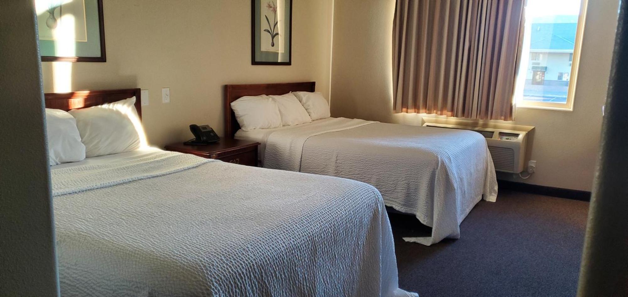 Days Inn By Wyndham Beaver Bagian luar foto